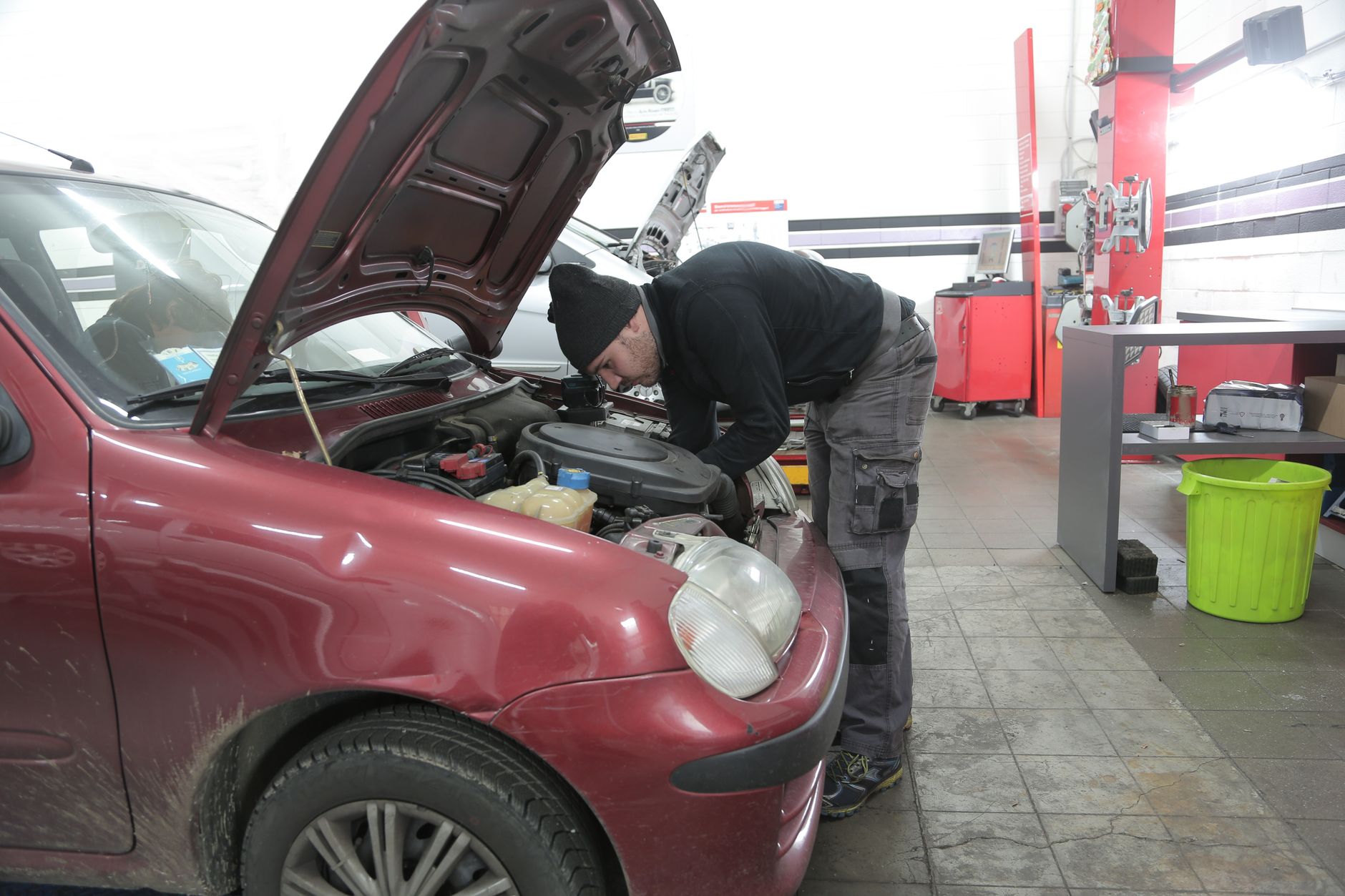 Réparation Voiture équipe à Cholet